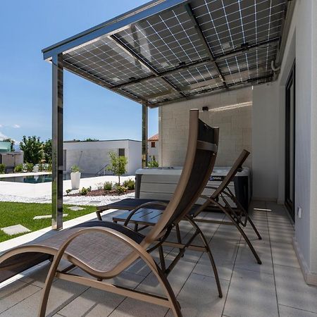 Hotel & Resort Isola Baska  Exterior photo