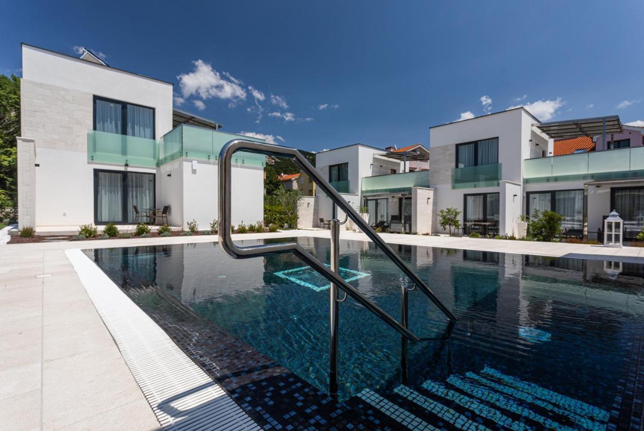 Hotel & Resort Isola Baska  Exterior photo